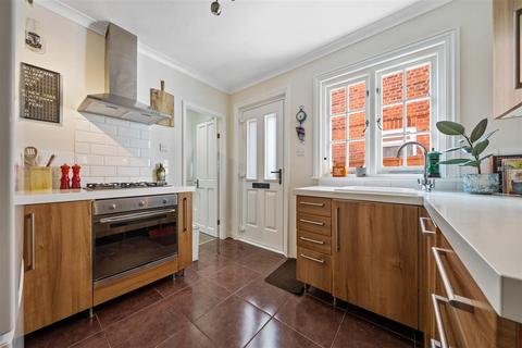 8a Recreation Road, Guildford, GU1 1HE