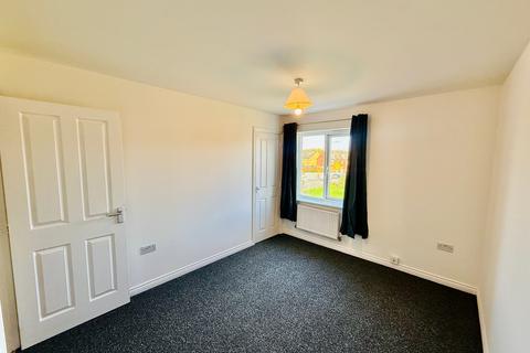 4 bedroom end of terrace house to rent, West Lake Avenue, Hampton Vale PE7