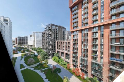 1 bedroom apartment for sale, London Square Nine Elms, Nine Elms, London