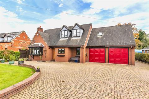 3 bedroom detached house for sale, Sarn Road, Threapwood