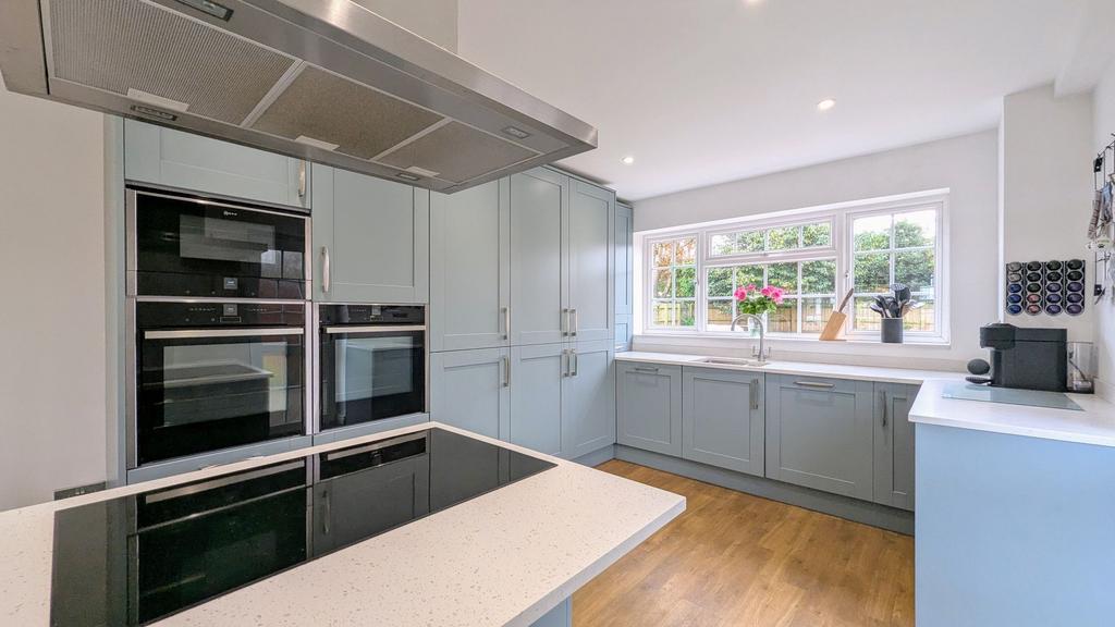 Kitchen/Breakfast Room