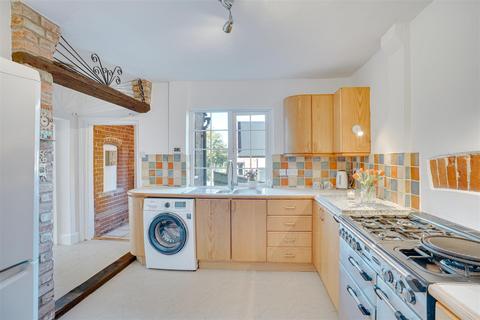 2 bedroom end of terrace house for sale, Front Street, Newmarket CB8