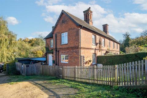 2 bedroom end of terrace house for sale, Front Street, Newmarket CB8