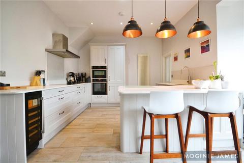 10 Blenheim Road, Cardiff, CF23 5DS
