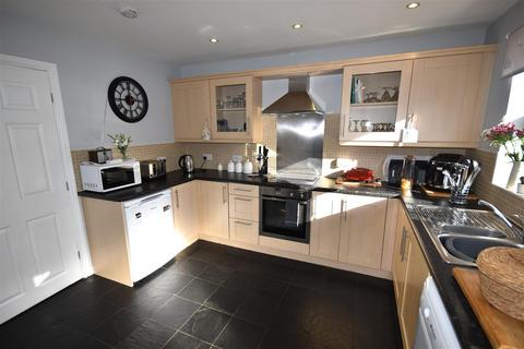 2 bedroom end of terrace house for sale, Whitley Farm Close, Whitley, Goole