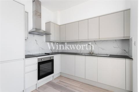 2 bedroom apartment to rent, Aldermans Hill, London, N13