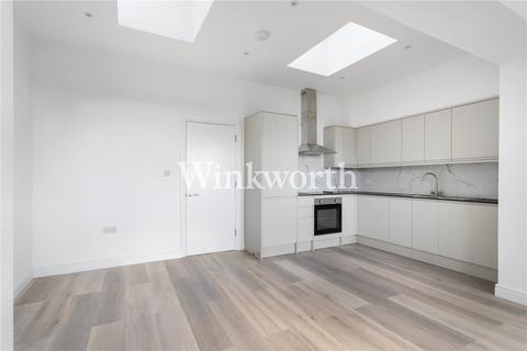 2 bedroom apartment to rent, Aldermans Hill, London, N13