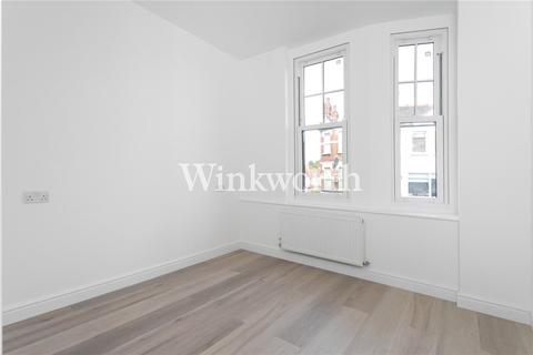 2 bedroom apartment to rent, Aldermans Hill, London, N13