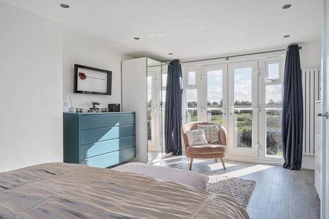 109 Brownspring Drive, London, SE9 3JZ