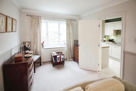 4 bedroom townhouse for sale, Main Street, Leeds LS25