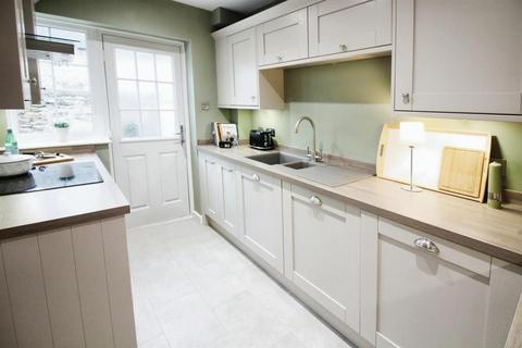 4 bedroom townhouse for sale, Main Street, Leeds LS25