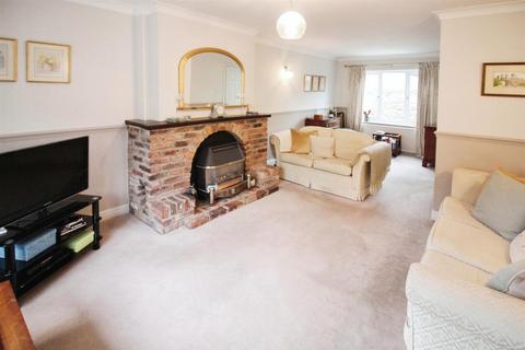 4 bedroom townhouse for sale, Main Street, Leeds LS25