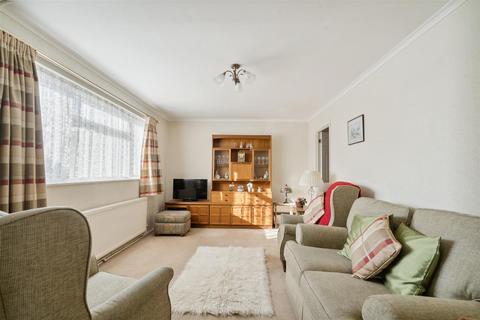 3 bedroom terraced house for sale, Ripon Road, Stevenage SG1