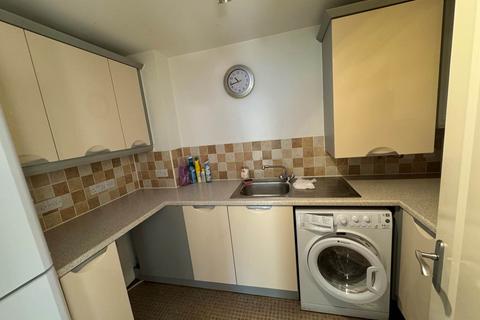 2 bedroom flat for sale, Marshall Court, Taunton TA2