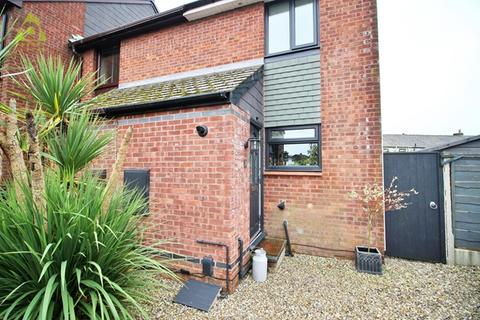 2 bedroom mews for sale, Grundy Street, Westhoughton, BL5 3SB