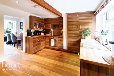 3, Longdown Cottages Hindhead Road, Hindhead, GU26 6BB
