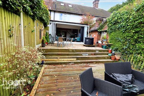 3, Longdown Cottages Hindhead Road, Hindhead, GU26 6BB
