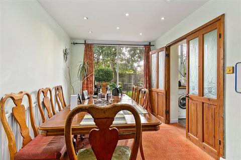 15 Glasbrook Avenue, Twickenham, TW2 6AH