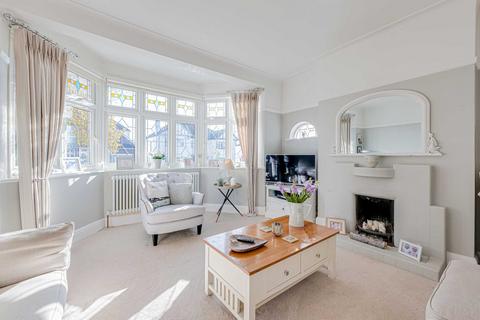 39 Berkeley Gardens, Leigh-on-sea, SS9 2TD