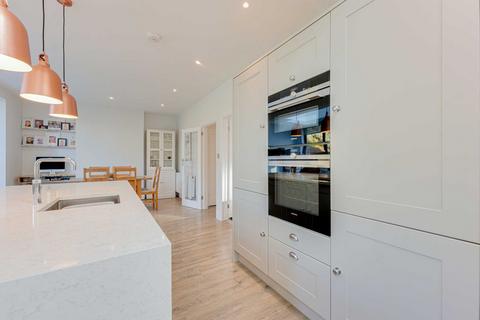 39 Berkeley Gardens, Leigh-on-sea, SS9 2TD