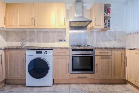 1 bedroom apartment to rent, Midwood Close, London, NW2