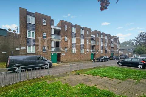 1 bedroom apartment to rent, Midwood Close, London, NW2