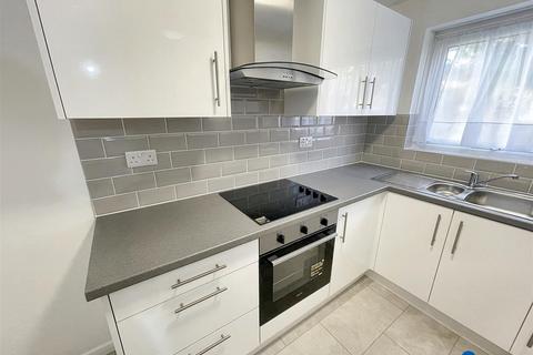 1 bedroom flat for sale, Gurney Close, Barking