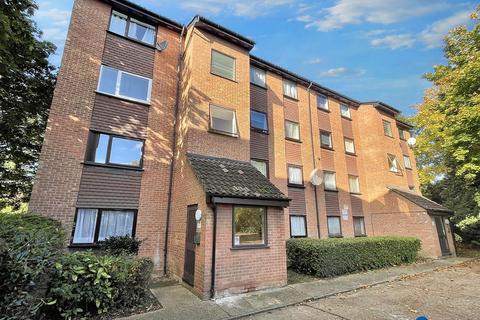 1 bedroom flat for sale, Gurney Close, Barking