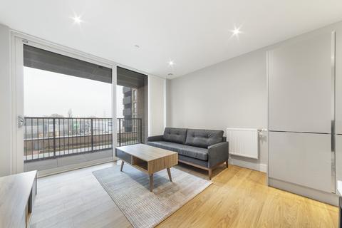 2 bedroom apartment to rent, Lister House, London SW17