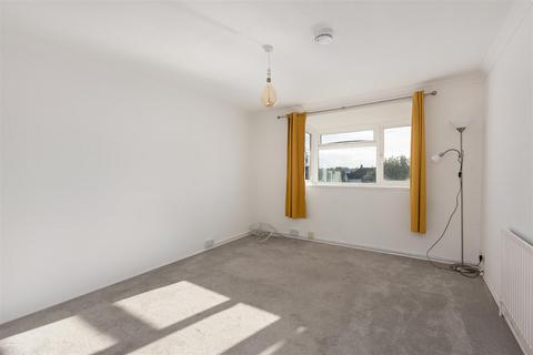 2 bedroom flat to rent, Tankerton Road, Tankerton, Whitstable