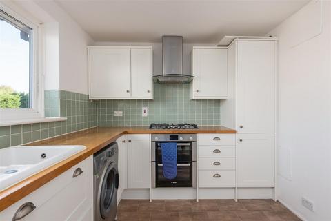 2 bedroom flat to rent, Tankerton Road, Tankerton, Whitstable