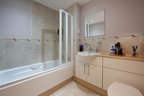 2 bedroom flat for sale, Cambridge Close, East Barnet EN4