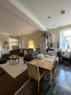 2 bedroom flat to rent, Stanley Road, Ilford, Essex, IG1