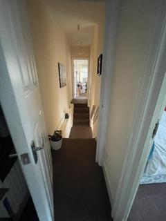 2 bedroom flat to rent, Stanley Road, Ilford, Essex, IG1