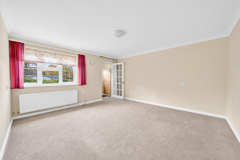 2 bedroom bungalow for sale, Friars Mews, Eltham, SE9