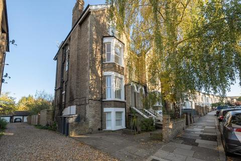 2 bedroom flat for sale, Richmond,  Surrey,  TW10