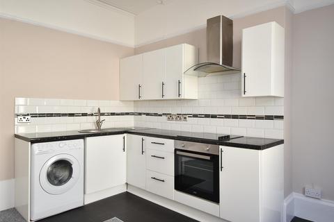 2 bedroom flat to rent, Gensing Road, St. Leonards-On-Sea TN38