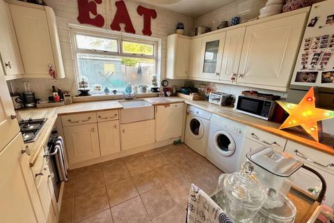 4 bedroom semi-detached house for sale, St Leonards Road, Windsor, Berkshire, SL4