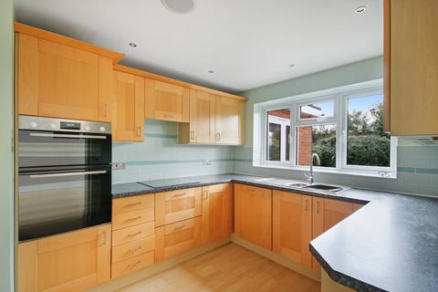 34 Fulmar Drive, East Grinstead, RH19 3NN