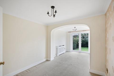 34 Fulmar Drive, East Grinstead, RH19 3NN