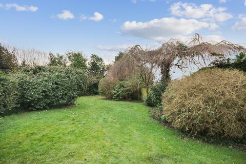 34 Fulmar Drive, East Grinstead, RH19 3NN