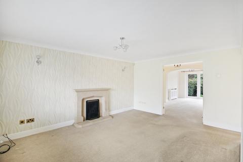 34 Fulmar Drive, East Grinstead, RH19 3NN