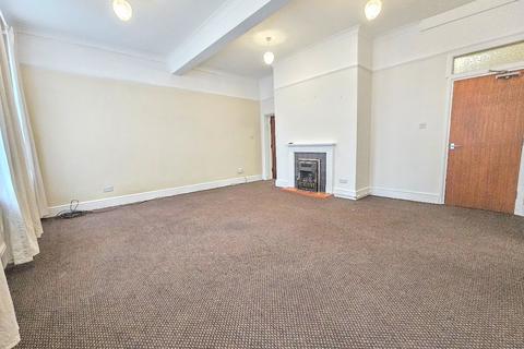 1 bedroom flat for sale, Chequergate, Louth LN11