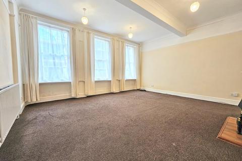 1 bedroom flat for sale, Chequergate, Louth LN11