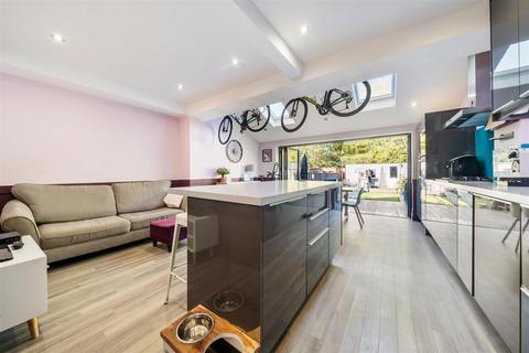 50 Abbott Avenue, London, SW20 8SQ