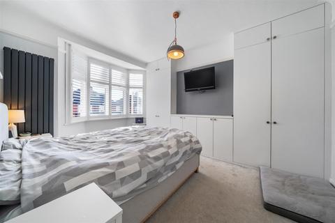 50 Abbott Avenue, London, SW20 8SQ