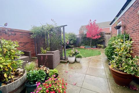 1 Barnsdale Drive, Hampton Gardens, Peterborough, PE7 8LD