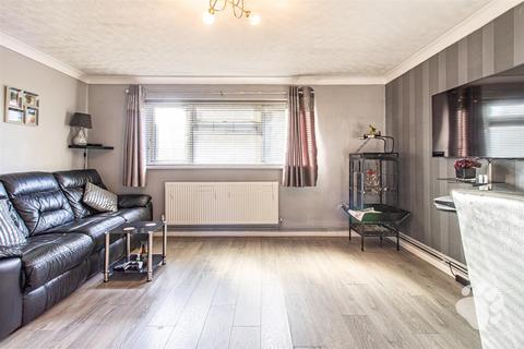 1 bedroom flat for sale, Gaywood, Basildon SS15