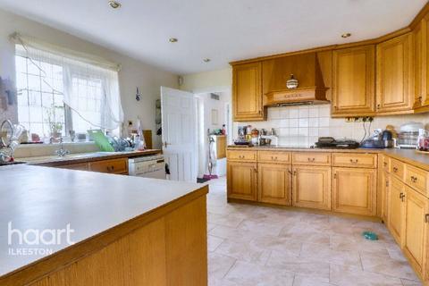 5 bedroom detached house for sale, Laceyfields Road, Heanor