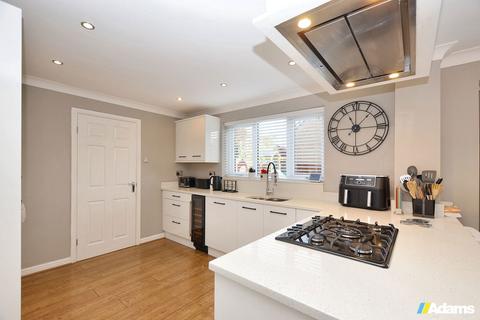 4 bedroom detached house for sale, Walsingham Drive, Sandymoor